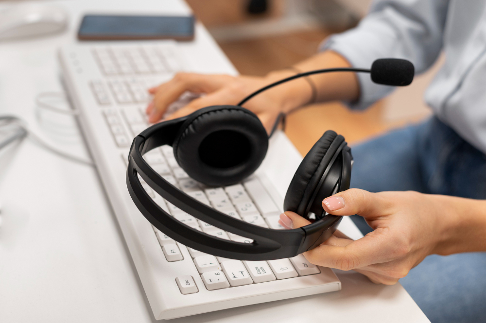 Factors to Consider when Selecting a VoIP Phone System